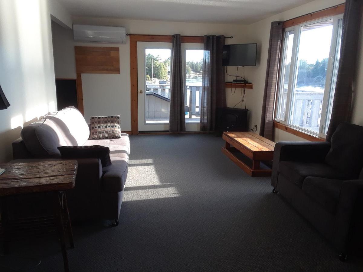 Sauble River Marina And Lodge Resort Sauble Beach Esterno foto