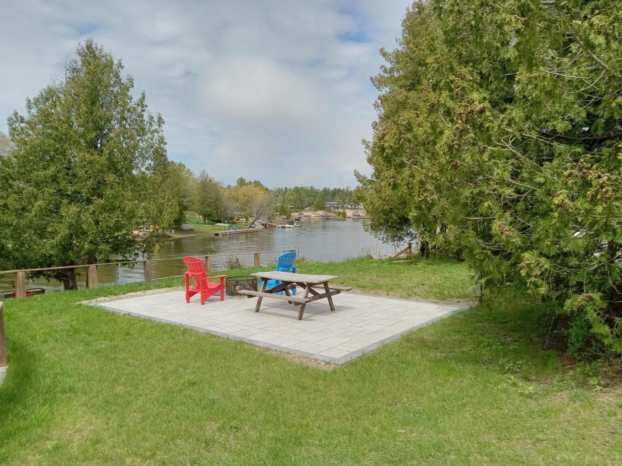 Sauble River Marina And Lodge Resort Sauble Beach Esterno foto