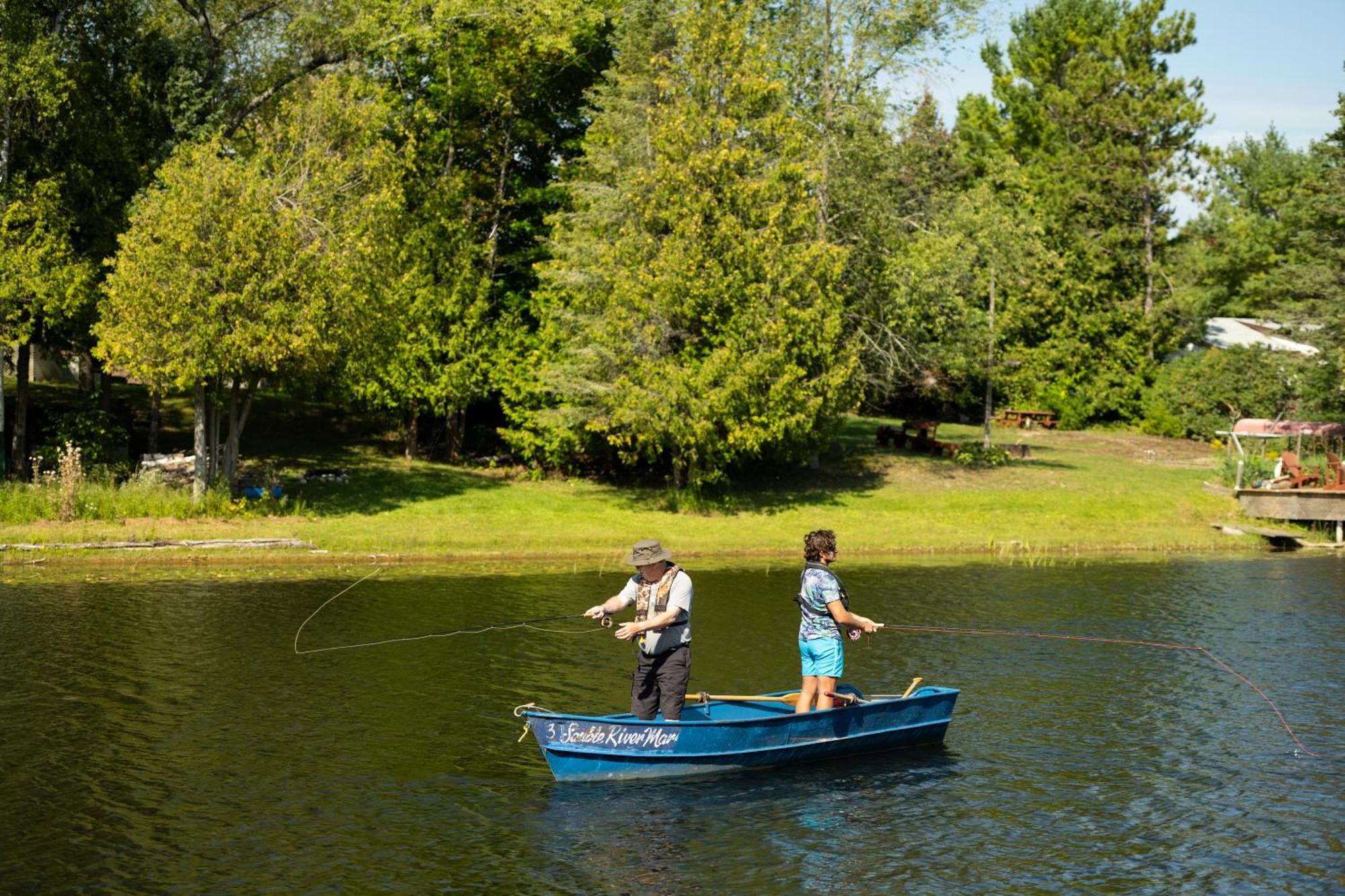 Sauble River Marina And Lodge Resort Sauble Beach Esterno foto