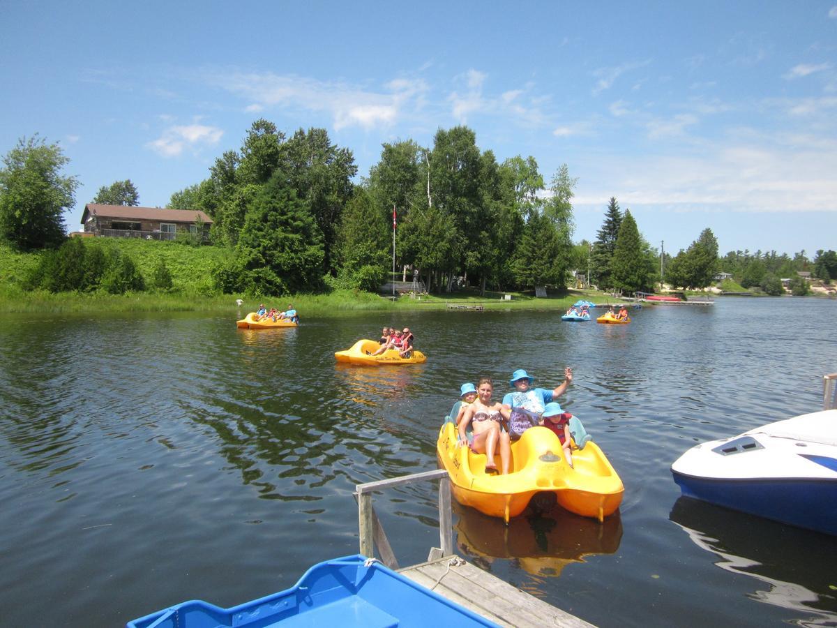 Sauble River Marina And Lodge Resort Sauble Beach Esterno foto