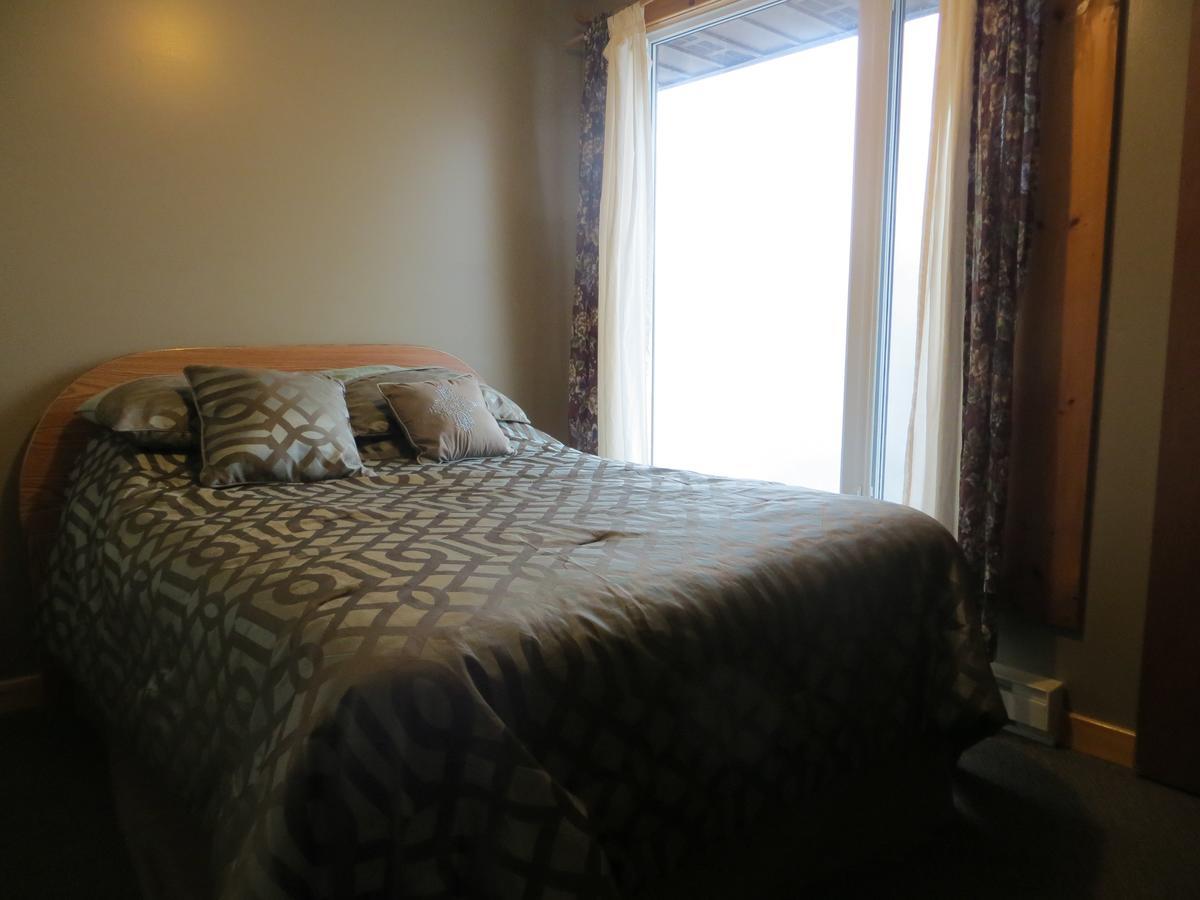 Sauble River Marina And Lodge Resort Sauble Beach Esterno foto